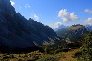 Paesaggio alpino visto dall' Alta Via numero 1 - Val Civetta - Dolomiti - italia
