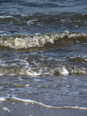 Kleine Wellen aus der Nähe in Sankt Peter-Ording