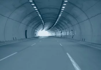 Lichtdoorlatende rolgordijnen zonder boren Tunnel Highway road tunnel 