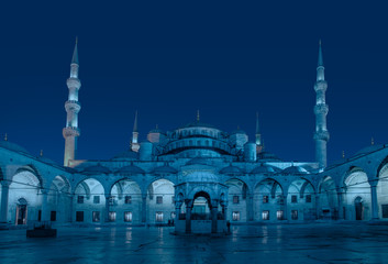 Fototapeta na wymiar The Blue Mosque (Sultanahmet) - Istanbul, Turkey