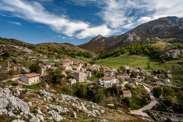 Fototapeta na wymiar Viewpoint of Sotres, view of the Picos de Europa. Asturias, Spain