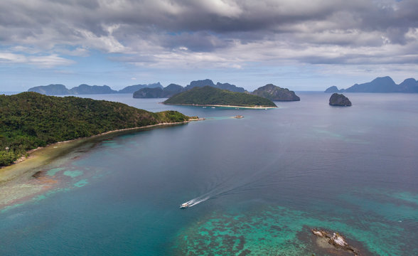 seascape of archipelago of Bacuit in Philippines