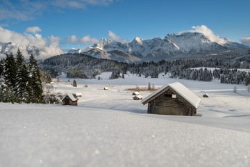 Winterlandschaft im Karwendelgebirge in Bayern