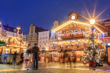 Fototapeta na wymiar Christmas night market place in Wroclaw, Poland