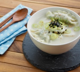 한국의 음식 떡 만두국 