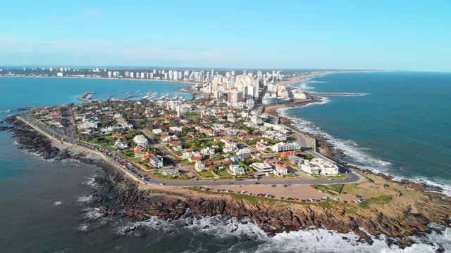 Punta del Este, Uruguay: Flying down peninsula with a great view