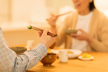 シニア夫婦　夕食