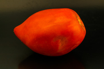 Tomate de la variedad Coraz&oacute;n de Buey