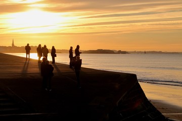 Silhouettes soleil couchant