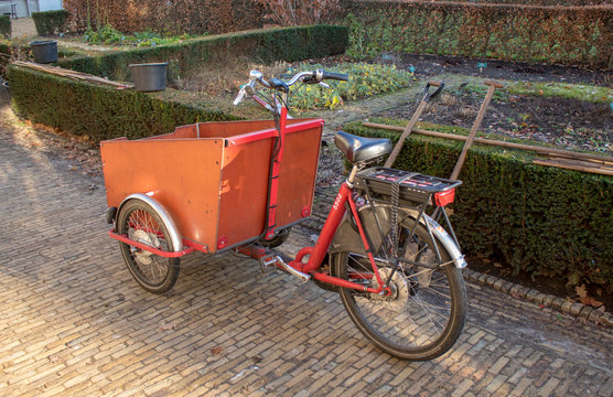 Cargobike bilder – Bläddra bland 2,405 stockfoton, vektorer och videor ...