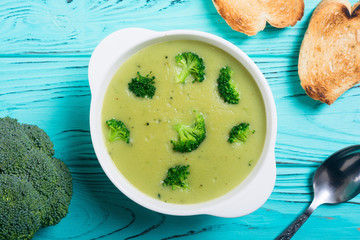Fresh broccoli cream soup in bowl