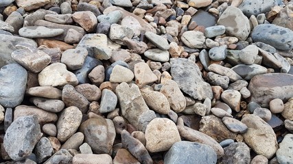 stowns near the river