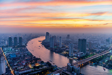 Fototapeta na wymiar Bangkok sunset