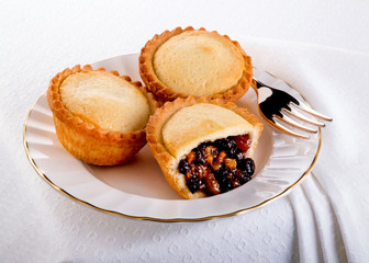 CHRISTMAS MINCE PIES