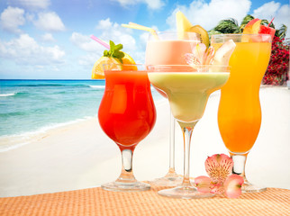 TROPICAL DRINKS CLOSE UP FOOD IMAGE