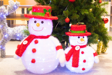 christmas, snowman, winter, snow, holiday, tree, decoration, santa, xmas, hat, celebration, white, red, new, happy, gift, toy, cold, year, new year, claus, green, season, seasonal, christmas tree, new