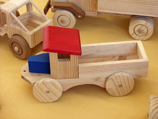 Holzspielzeug - Lastwagen