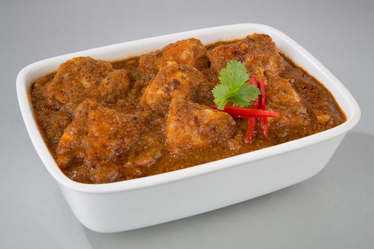              INDIAN CHICKEN TIKKA MASALA CURRY CLOSE UP FOOD IMAGE