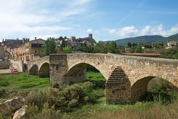 Pont Vell (The Old Bridge) and the fortress of Montblanc town, Catalonia, Spain