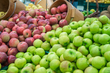 verious apples in Market stall. healthy food