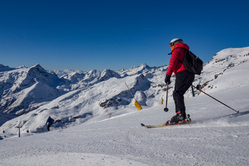 Fototapeta na wymiar Skier on a slope