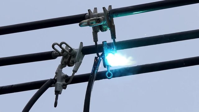Short circuit on the KV transmission line