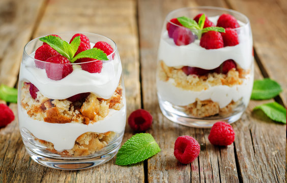Greek yogurt raspberry biscuit parfait