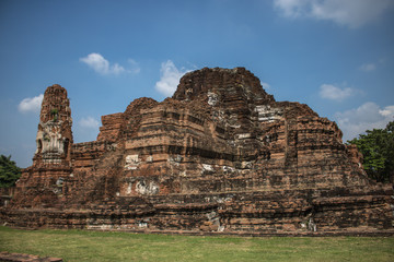 Fototapeta premium The ancient Ayutthaya sightseeing spots