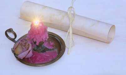 geheimnisvoll   kerze  papierolle