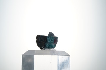 Turmalin, Bi-Color, Blau-Rot, Brasilien, Kristall, Edelstein, Mineral, Schmuckstein