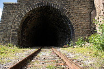 Fototapeta na wymiar Eingnang zum Tunnel
