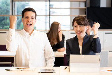 男性と女性のオフィスイメージ