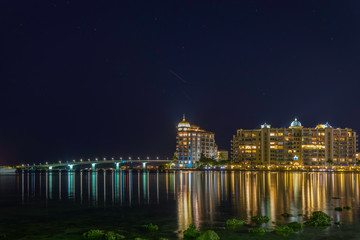 Fototapeta na wymiar Sarasota at night