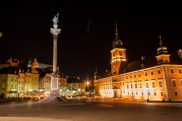 Fototapeta na wymiar Warsaw at night