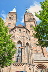 Fototapeta na wymiar Westportal der Sebalduskirche in Nürnberg