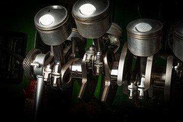 V8 engine internal