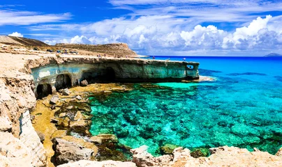Foto op Plexiglas Crystal sea and unique rocks formation in Cyprus island.   Natural park Cape Greko © Freesurf