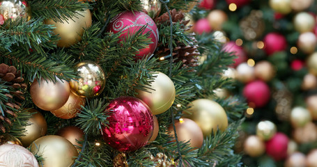 Obraz na płótnie Canvas Beautiful Christmas tree decoration