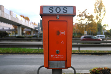 Alte SOS Notrufsäule in Frankfurt - Stockfoto