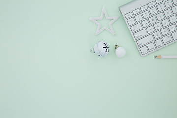 keyboard with white ornament