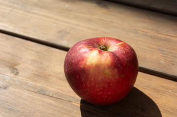 An apple on the table