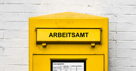 Fototapeta premium Arbeitsamt Briefkasten