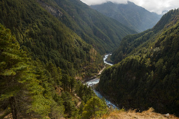 Fototapeta na wymiar river in the valley