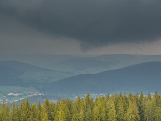 Naklejka na ściany i meble Gewitterwolken im Hochschwarzwald