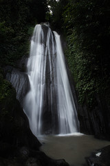 Obraz premium Bali waterfall Dusun Kuning 