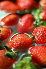 strawberry red fruit cleaning water