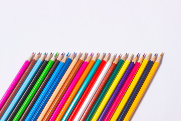 Цветные карандаши.