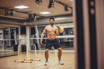 Personal trainer, allenatore italiano.