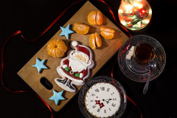 Christmas clock gingerbread with mandarin