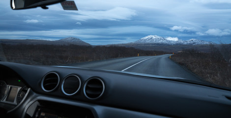 Fototapeta na wymiar Driving in Iceland